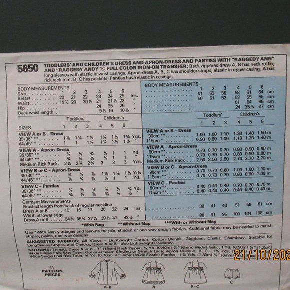 Girl's  RAGGEDY ANN Dress Apron Pattern Sz 6 UNC - Picture 2 of 2